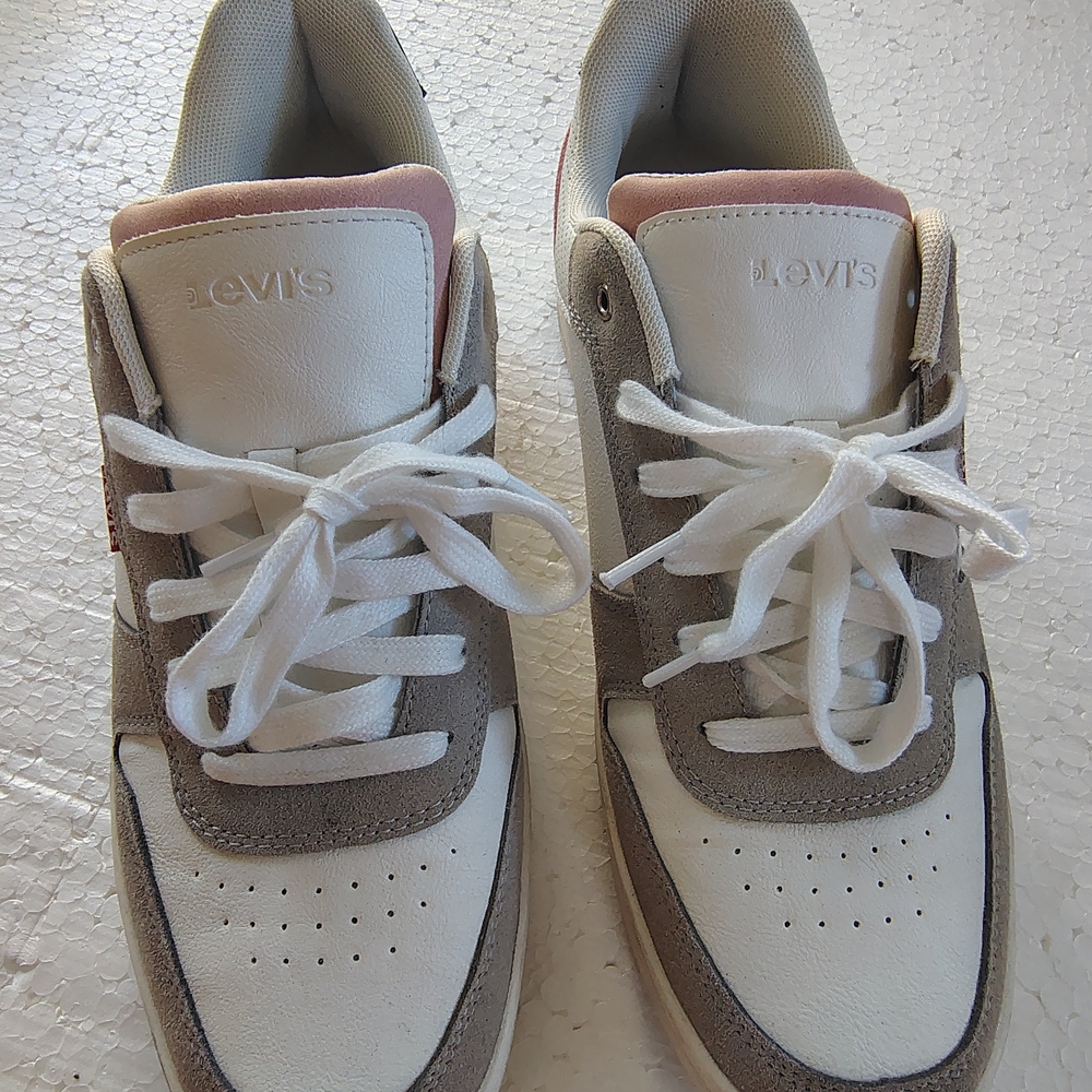 Levi's White and Brown Sneakers